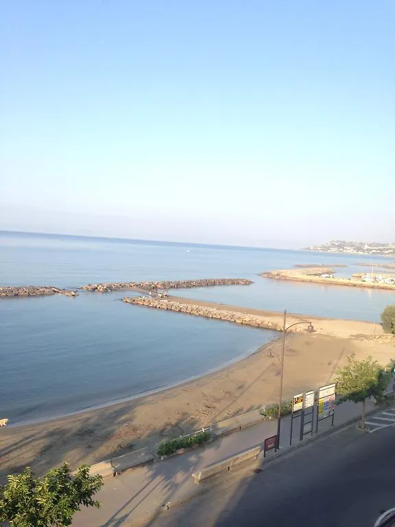 Διαμέρισμα Kambusa - Mono Fronte Mare Santo Stefano al Mare
